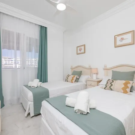 - Marina Banus, Puerto Banus, 2br Location, Pool & Parking