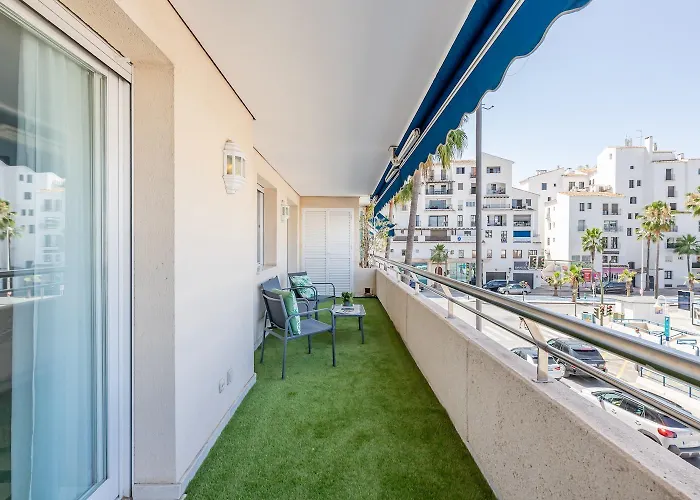 - Marina Banus, Puerto Banus, 2br Location, Pool & Parking Apartmán Marbella