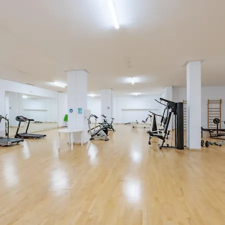 - Marina Banus, Puerto Banus, 2br Location, Pool & Parking